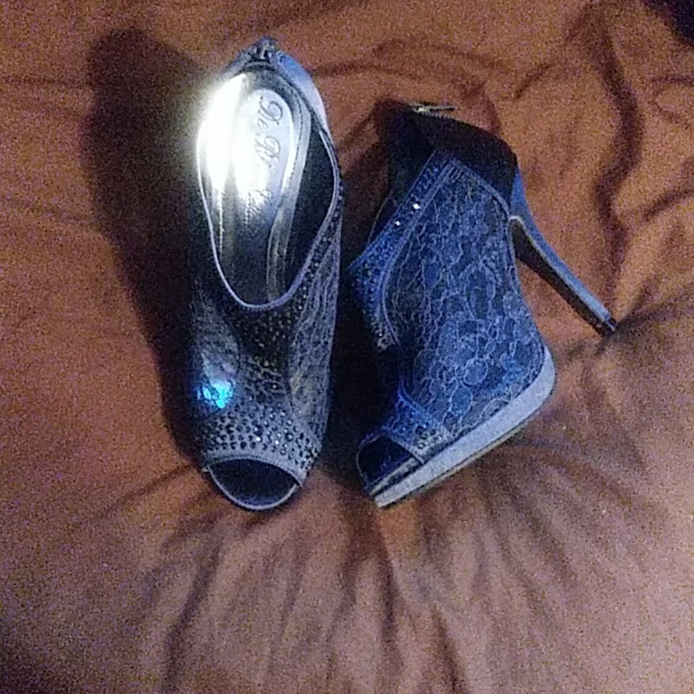 NEW Navy Lace Heels!!!!